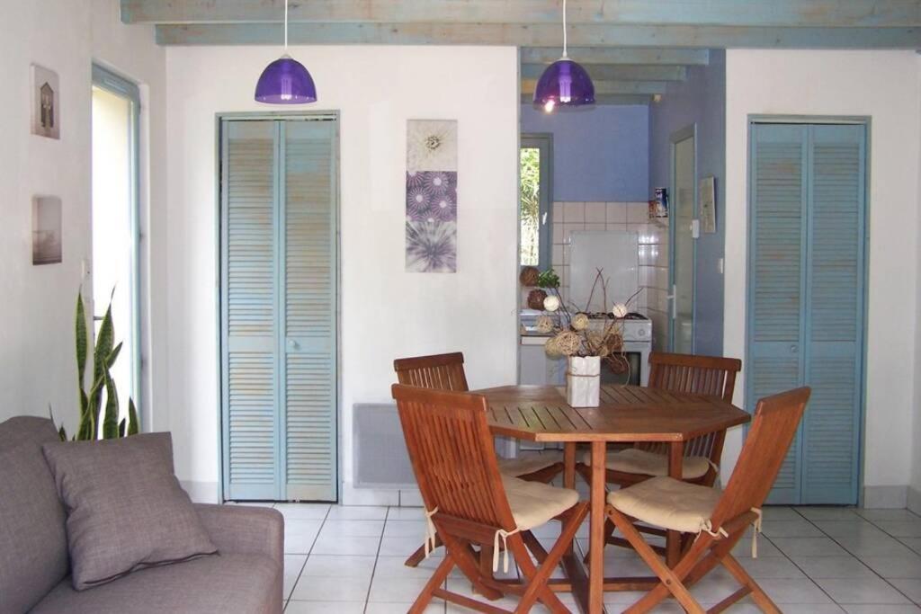 Maison avec jardin clos. Animaux acceptés - Wifi - Proche plages de la Trinité sur Mer et Carnac Exterior foto