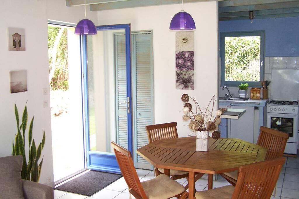 Maison avec jardin clos. Animaux acceptés - Wifi - Proche plages de la Trinité sur Mer et Carnac Exterior foto