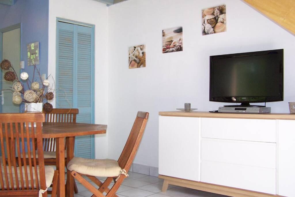 Maison avec jardin clos. Animaux acceptés - Wifi - Proche plages de la Trinité sur Mer et Carnac Exterior foto